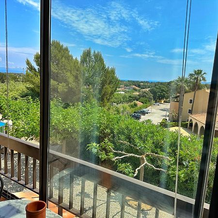 Grand Studio Avec Piscine Presqu'Ile De Giens Hyères Eksteriør billede