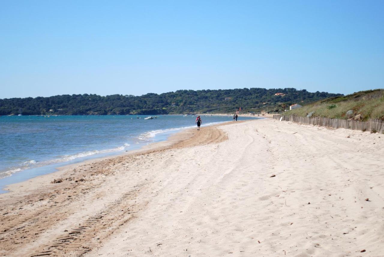 Grand Studio Avec Piscine Presqu'Ile De Giens Hyères Eksteriør billede