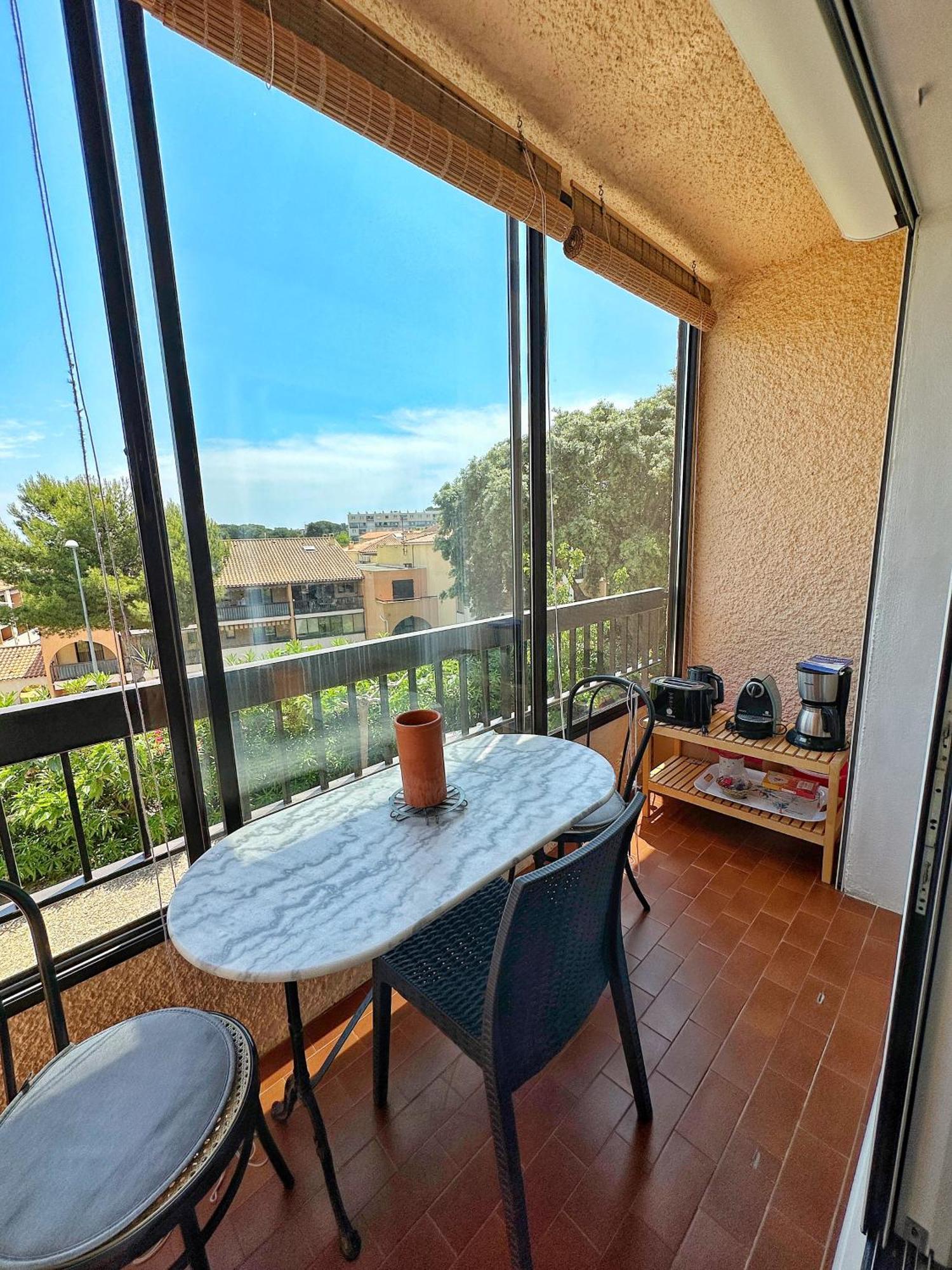Grand Studio Avec Piscine Presqu'Ile De Giens Hyères Eksteriør billede